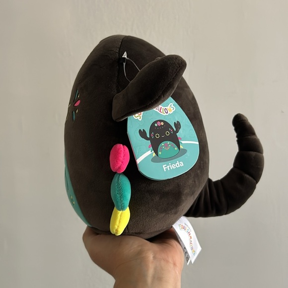 Frieda the Scorpion 8” DOTD Squishmallow - Picture 3 of 4